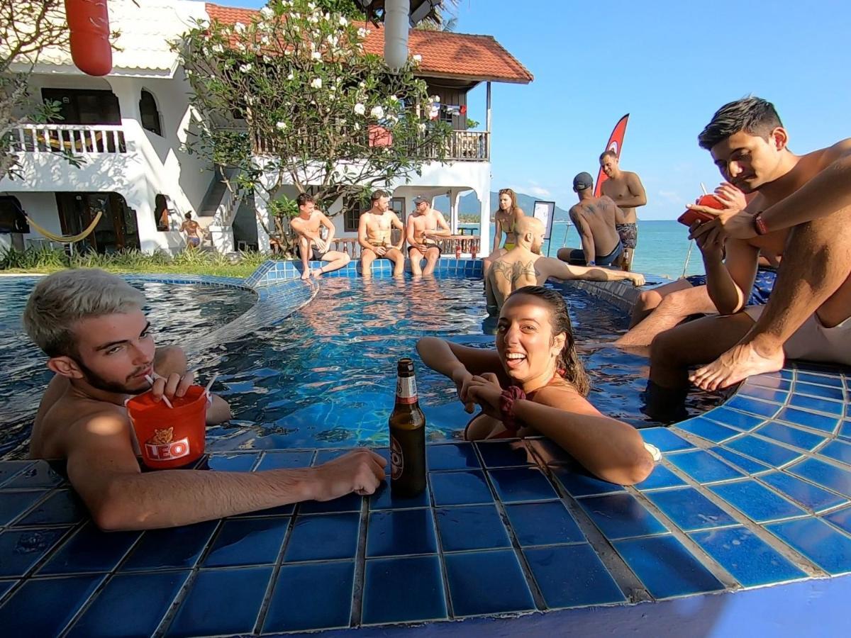 Asia Blue - Beach Hostel Hacienda Ko Pha Ngan Bagian luar foto